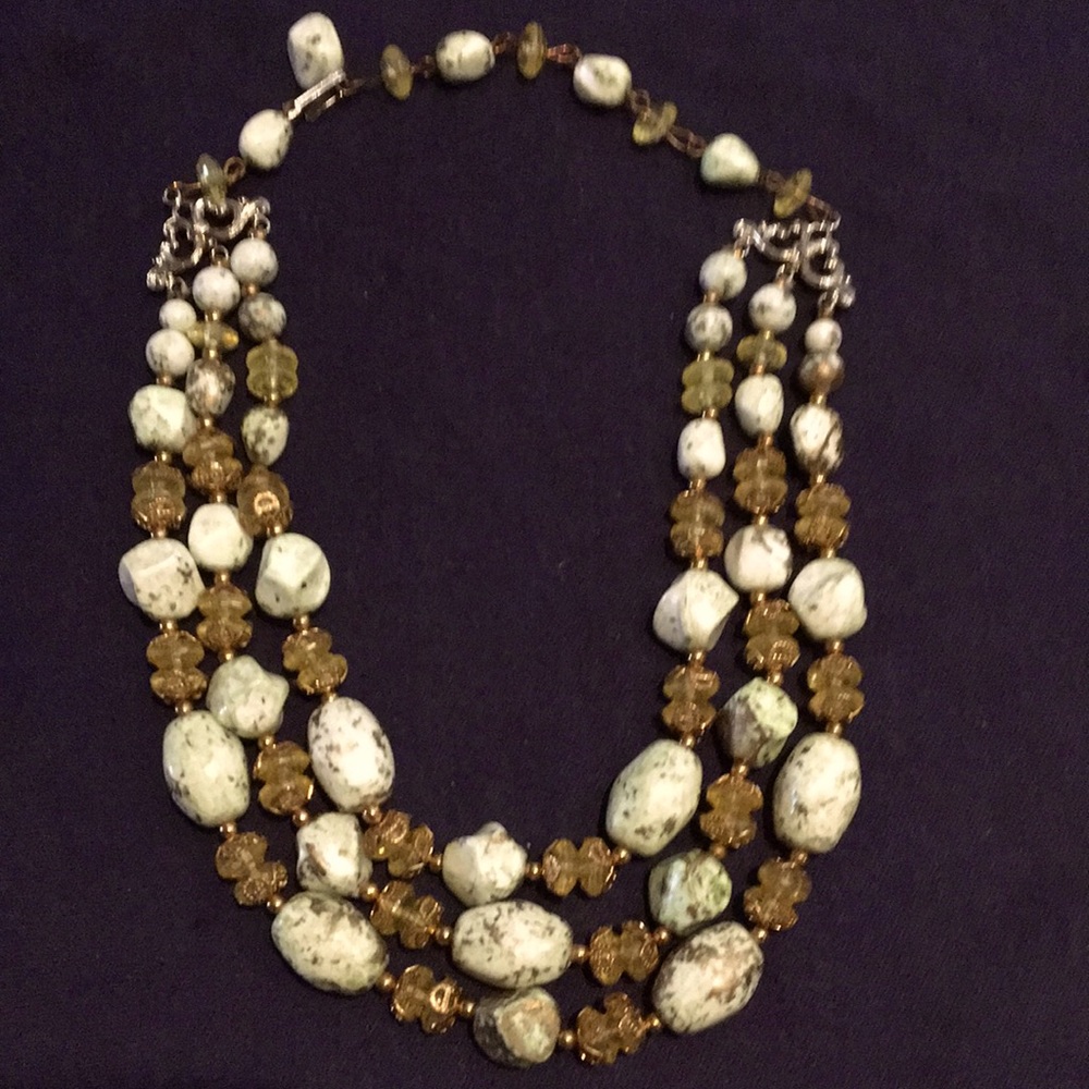 Vintage beaded necklace and clip earrings